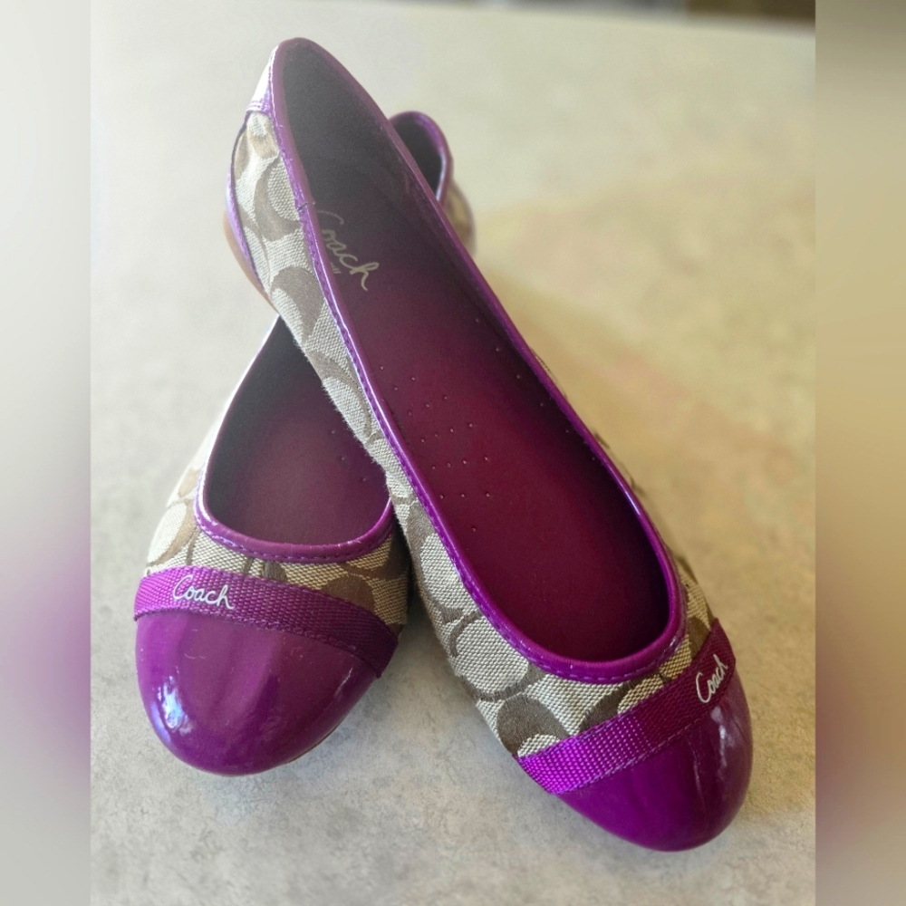 Coach Patent Leather Trim Flats Size 7.5 Brown Logo Print Purple Trim